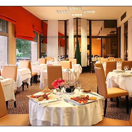 密拉蒙酒店 卢德