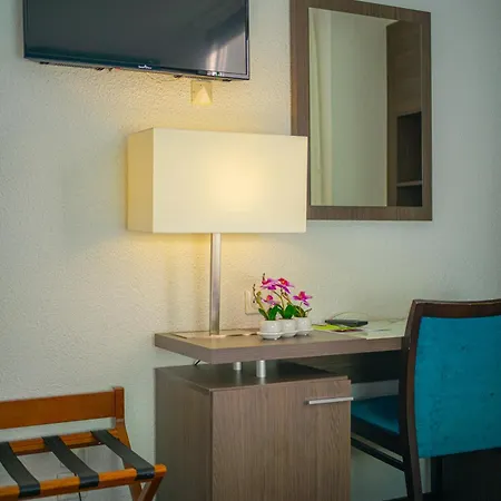 Miramont מלון 4*