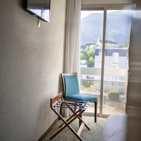 Miramont מלון לורדה