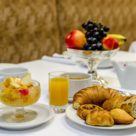 מלון Miramont 4*